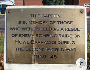 War Damage Plaque, fotofrysk